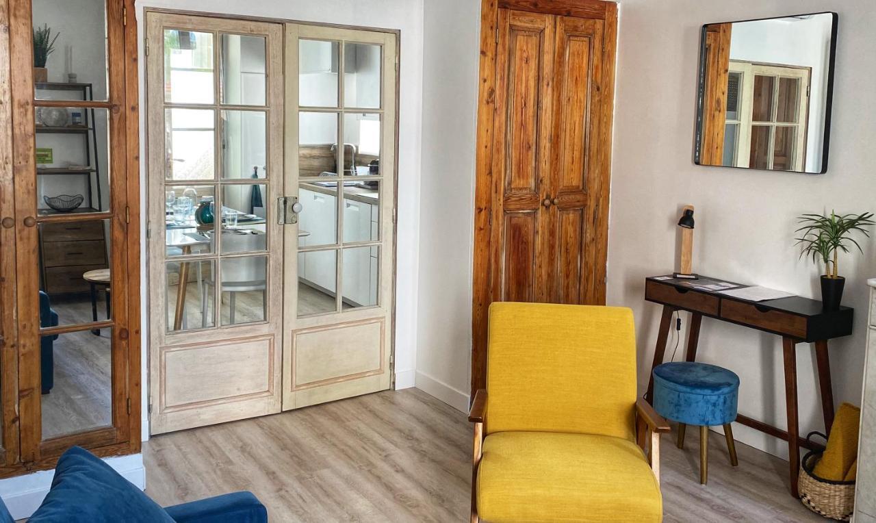 Escapade à Sanary, au coeur du village, 200M du Port,Clim,Wifi,Parking Esterno foto