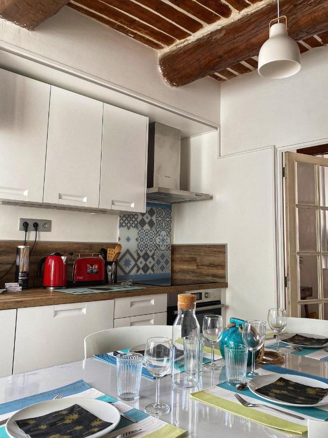 Escapade à Sanary, au coeur du village, 200M du Port,Clim,Wifi,Parking Esterno foto