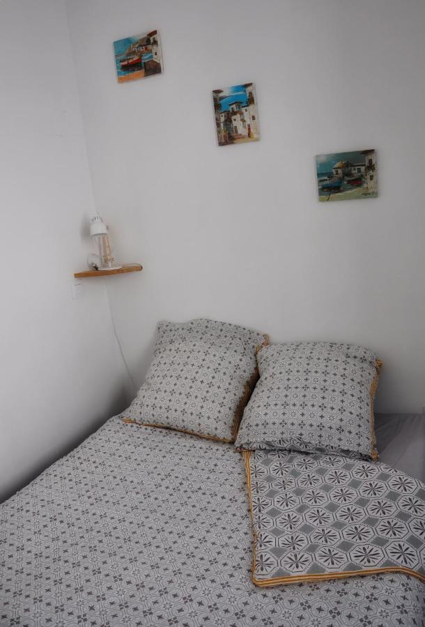 Escapade à Sanary, au coeur du village, 200M du Port,Clim,Wifi,Parking Esterno foto