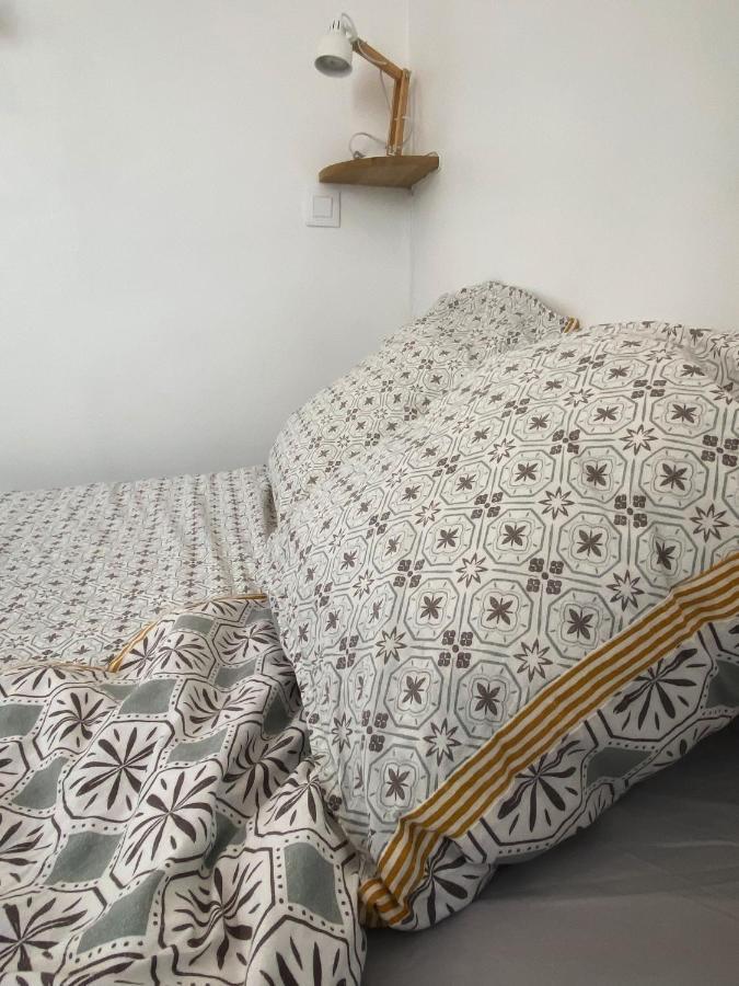 Escapade à Sanary, au coeur du village, 200M du Port,Clim,Wifi,Parking Esterno foto