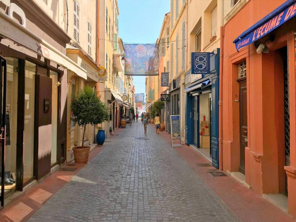 Escapade à Sanary, au coeur du village, 200M du Port,Clim,Wifi,Parking Esterno foto